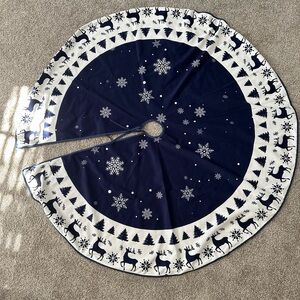 “Rustic Farmhouse Christmas Tree Skirt – 48” Mat Decoration”